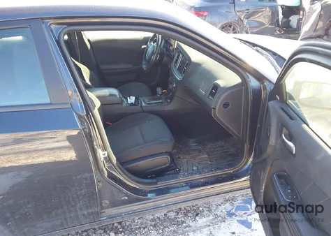 2019 Dodge Charger Sxt Awd z USA, uszkodzony, nr VIN 2C3CDXJG4KH710687